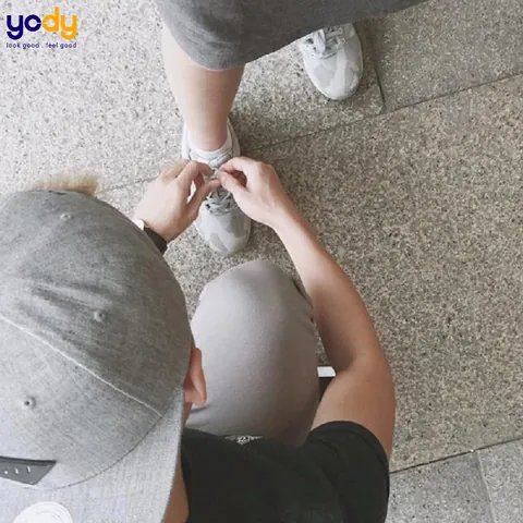 100+ Ảnh Con Gái Ôm Con Trai Giấu Mặt Ngọt Ngào, Hình Couple Chill 4k