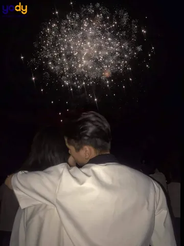 100+ Ảnh Con Gái Ôm Con Trai Giấu Mặt Ngọt Ngào, Hình Couple Chill 4k