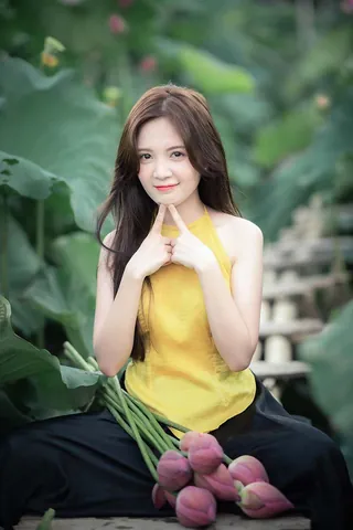 100+ Ảnh Con Gái Trên Sân Cỏ Chill Chill, 100+ Hình Nền Sân Cỏ Full Hd Cực Chất Cho Nàng