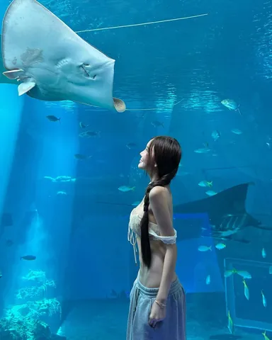 100+ Ảnh Con Gái Trong Lọ Thủy Tinh Cực Đẹp, Bộ Sưu Tập Nghệ Thuật Sáng Tạo Unique