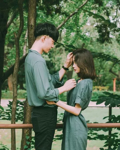100+ Ảnh Con Trai Để Cằm Lên Đầu Con Ngây Ngọt, Cực Chill