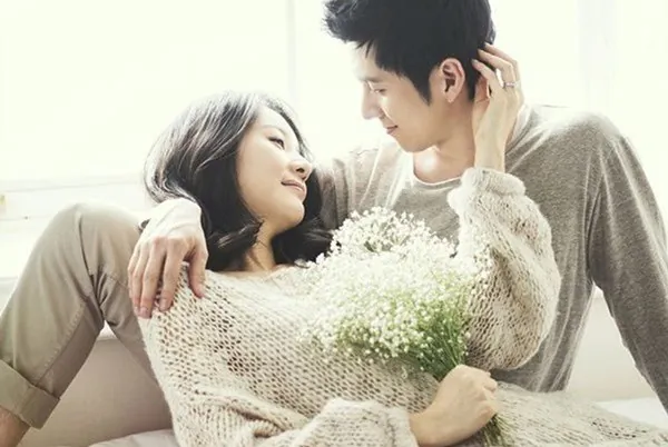 100+ Ảnh Con Trai Để Cằm Lên Đầu Con Ngây Ngọt, Cực Chill