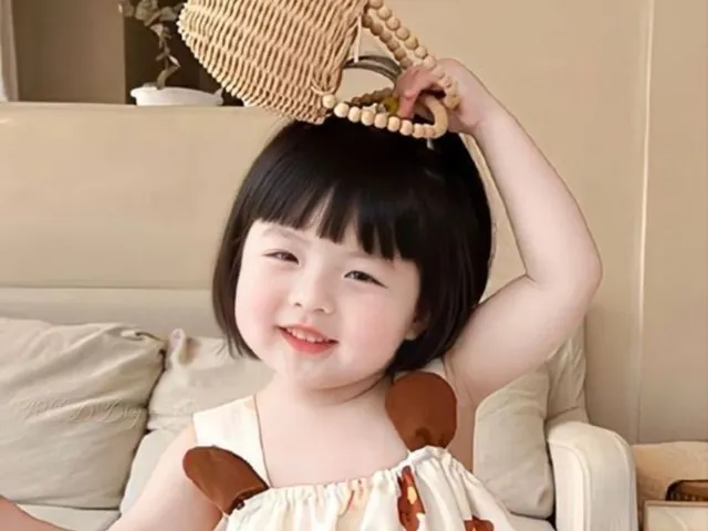 100+ Ảnh Em Bé Gái Tóc Ngố Hot Facebook Đẹp Nhất, Hình Nền 4k