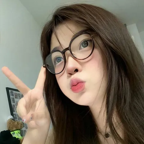 100+ Ảnh Gái 2k4 Đẹp Full 4k, Hình Nền Gái 2k4 Xinh Mới Nhất