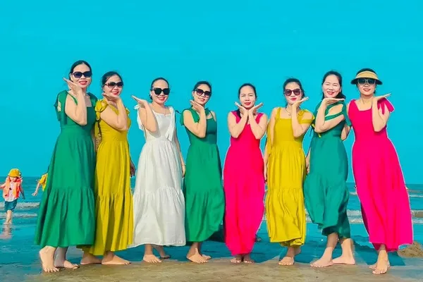 100+ Ảnh Gia Đình Nghệ Sĩ 3 Cô Con Gái Xinh Đẹp, 100+ Hình 3 Tiểu Thư Đẹp