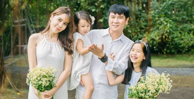 100+ Ảnh Gia Đình Nghệ Sĩ 3 Cô Con Gái Xinh Đẹp, 100+ Hình 3 Tiểu Thư Đẹp
