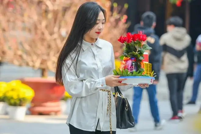 Hướng Dẫn Cầu Duyên Chùa Hà Đầy Đủ: Văn Khấn, Sắm Lễ, Quy Trình Khấn Bàn Đúng Nghi Lễ