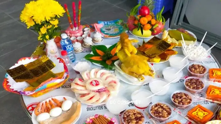 Văn Khấn Cúng Tất Niên Đầy Đủ Nhất: Bài Khấn Trong Nhà, Ngoài Trời, Kinh Doanh & Giờ Cúng Chi Tiết Năm 2025