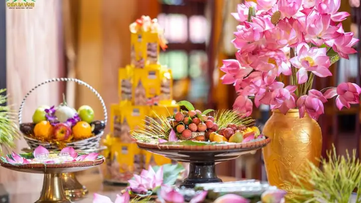Bài Văn Khấn Cúng Ban Tam Bảo Tại Chùa: Full Lời Khấn, Thứ Cúng & Quy Trình Lễ Phật Chuẩn Nhất
