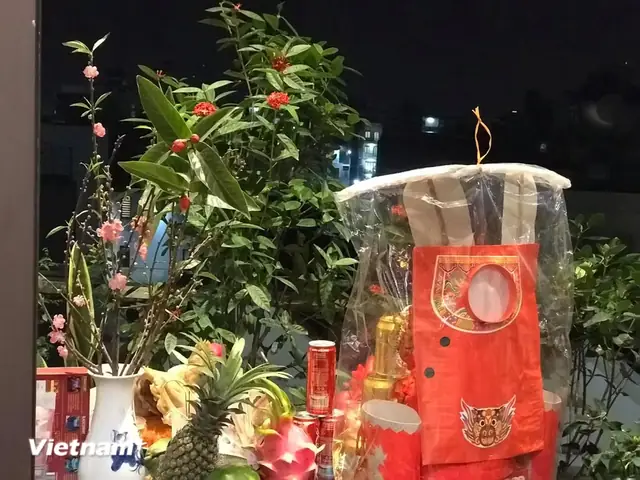 Bài Cúng Đón Giao Thừa Năm 2000 (bính Ngọ): Văn Khấn Trong Nhà & Ngoài Trời Chuẩn Chỉnh Bài Cúng Đón Giao Thừa Năm 2000 (bính Ngọ): Văn Khấn Trong Nhà & Ngoài Trời Chuẩn Chỉnh