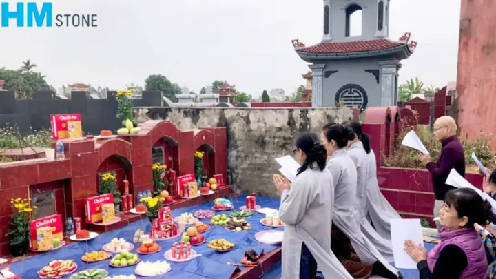 Toàn Bộ Văn Khấn Và Bài Cúng Ngoài Mộ Mi Tổ Tiên Về Ăn Tết Chuẩn Nghi Lễ, Mới Nhất