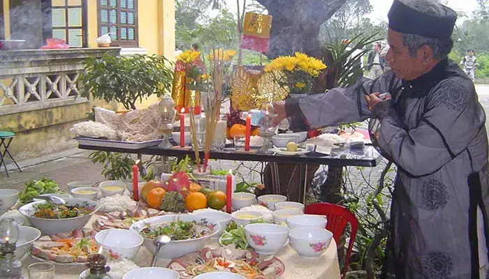 Hướng Dẫn Nghi Thức Cúng Sáng 30 Tết Trong Nhà: Mâm Cúng, Giờ Lễ, Văn Khấn Tất Niên Chuẩn Hướng Dẫn Nghi Thức Cúng Sáng 30 Tết Trong Nhà: Mâm Cúng, Giờ Lễ, Văn Khấn Tất Niên Chuẩn
