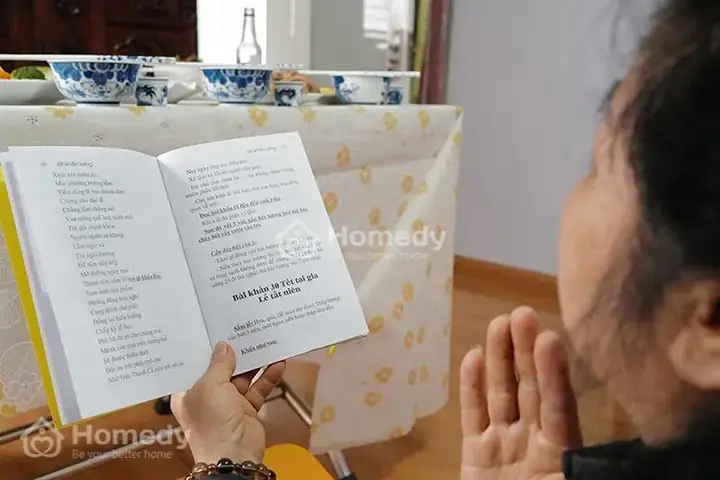 Hướng Dẫn Nghi Thức Cúng Sáng 30 Tết Trong Nhà: Mâm Cúng, Giờ Lễ, Văn Khấn Tất Niên Chuẩn Hướng Dẫn Nghi Thức Cúng Sáng 30 Tết Trong Nhà: Mâm Cúng, Giờ Lễ, Văn Khấn Tất Niên Chuẩn