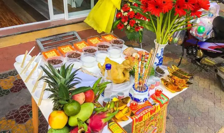 Bài Cúng Trưa 30 Tết Chữ Hán: Văn Khấn Ngày 30 Tết Bính Ngọ Đầy Đủ, Chi Tiết Nhất Bài Cúng Trưa 30 Tết Chữ Hán: Văn Khấn Ngày 30 Tết Bính Ngọ Đầy Đủ, Chi Tiết Nhất