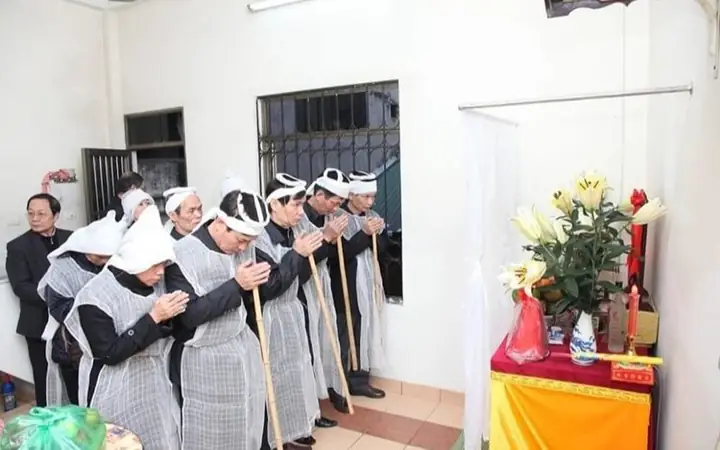 Văn Khấn Xả Tang (mãn Tang) Chuẩn, Đầy Đủ: Nghi Thức, Lễ Vật Và Cách Thực Hiện Theo Phong Tục