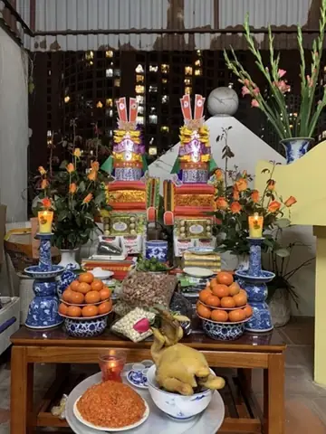 Văn Khấn Cúng Thổ Công Giao Thừa Trong Nhà Chuẩn Nhất: Bài Khấn Đầy Đủ, Mâm Lễ & Giờ Hoàng Đạo