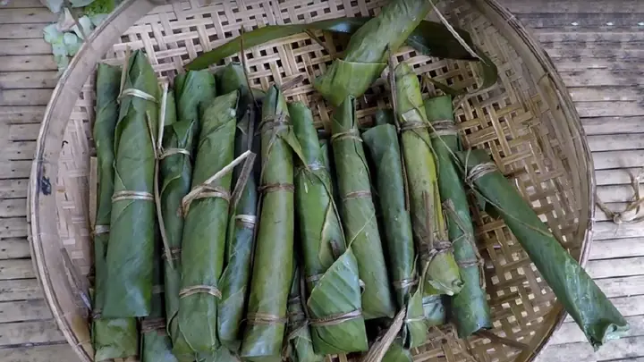 Cách Làm Bánh Cúng Miền Tây (lá Dứa) Chuẩn Vị, Thơm Ngon, Đơn Giản Tại Nhà Cách Làm Bánh Cúng Miền Tây (lá Dứa) Chuẩn Vị, Thơm Ngon, Đơn Giản Tại Nhà