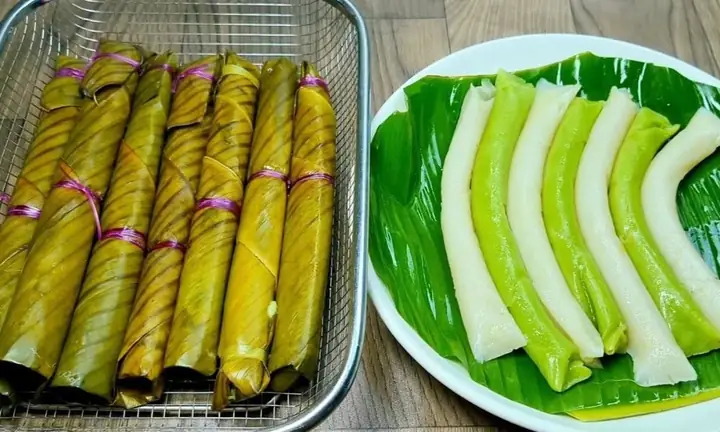 Cách Làm Bánh Cúng Miền Tây (lá Dứa) Chuẩn Vị, Thơm Ngon, Đơn Giản Tại Nhà Cách Làm Bánh Cúng Miền Tây (lá Dứa) Chuẩn Vị, Thơm Ngon, Đơn Giản Tại Nhà