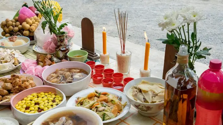 Hướng Dẫn Cách Cúng Giỗ Tổ Chuẩn Truyền Thống: Lễ Vật, Văn Khấn & Thứ Tự Cúng Dòng Họ, Nghề Nghiệp