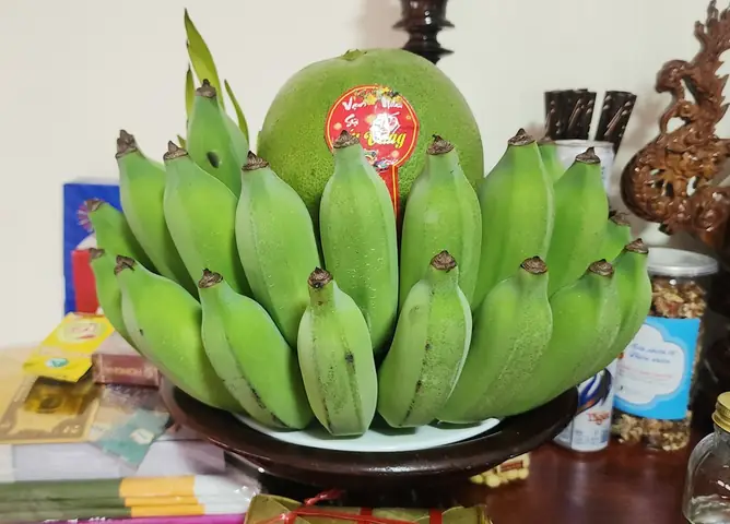 Hướng Dẫn Cách Đặt Chuối Cúng Lên Bàn Thờ Và Mâm Ngũ Quả Chuẩn Phong Thủy, Tránh Đại Kỵ