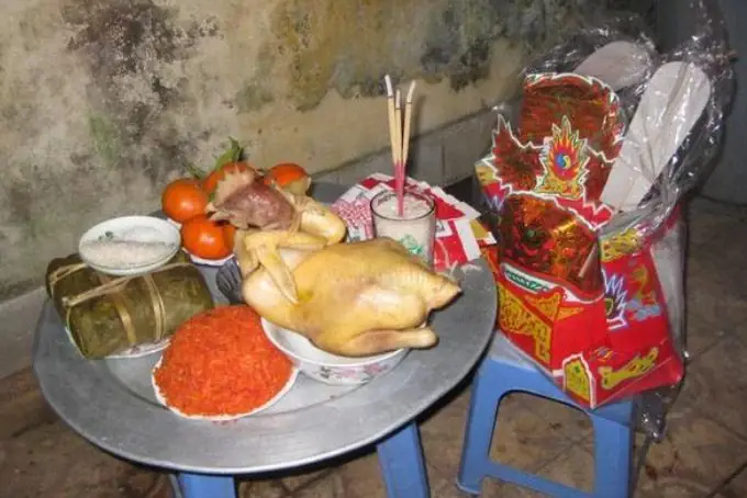 Cách Đặt Gà Cúng Giao Thừa Ngoài Trời Đúng Phong Tục Và Ý Nghĩa Cách Đặt Gà Cúng Giao Thừa Ngoài Trời Đúng Phong Tục Và Ý Nghĩa
