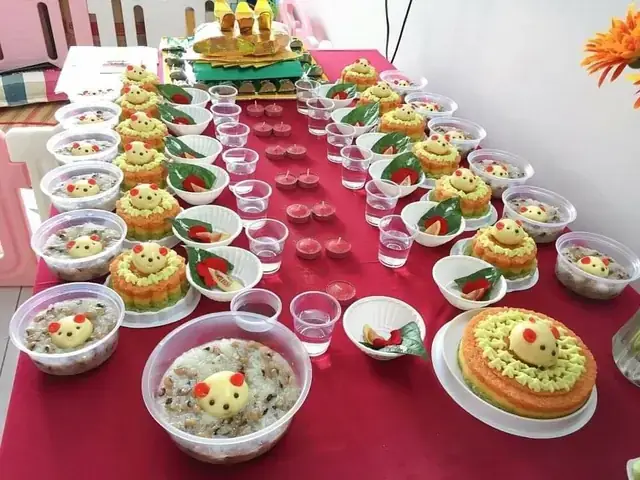Cách Nấu Chè Đậu Xanh Cúng Thôi Nôi Chuẩn Mâm Cúng: Bí Quyết Nguyên Hạt Mềm, Nước Trong Không Vón Cục Cách Nấu Chè Đậu Xanh Cúng Thôi Nôi Chuẩn Mâm Cúng: Bí Quyết Nguyên Hạt Mềm, Nước Trong Không Vón Cục