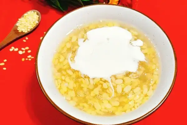 Cách Nấu Chè Đậu Xanh Cúng Thôi Nôi Chuẩn Mâm Cúng: Bí Quyết Nguyên Hạt Mềm, Nước Trong Không Vón Cục Cách Nấu Chè Đậu Xanh Cúng Thôi Nôi Chuẩn Mâm Cúng: Bí Quyết Nguyên Hạt Mềm, Nước Trong Không Vón Cục