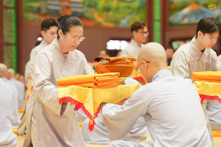 Toàn Văn Kinh Cầu Xin Cho Lễ Cúng Dường Này Theo Nghi Thức Khất Sĩ (chuẩn - Có Chữ Hán/việt) Toàn Văn Kinh Cầu Xin Cho Lễ Cúng Dường Này Theo Nghi Thức Khất Sĩ (chuẩn - Có Chữ Hán/việt)