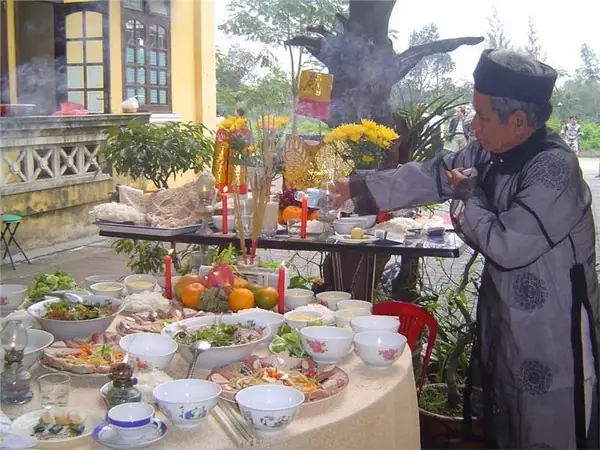 Văn Khấn Cúng Bàn Thiên Ngoài Trời (cây Hương Ngoài Trời): Full Lời Khấn, Cách Bày Cúng & Ý Nghĩa Chuẩn Lễ Nghi