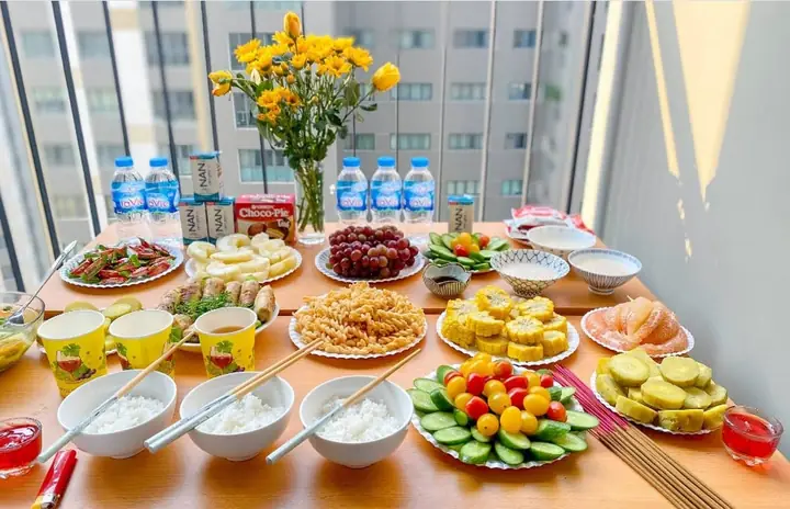 Hướng Dẫn Nghi Thức Cúng Cô Hồn Huế Chi Tiết: Thí Thực, Mâm Cúng, Thời Gian Và Dịch Vụ Trọn Gói Hướng Dẫn Nghi Thức Cúng Cô Hồn Huế Chi Tiết: Thí Thực, Mâm Cúng, Thời Gian Và Dịch Vụ Trọn Gói