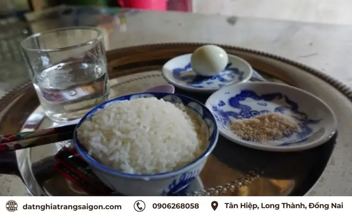 Cúng Cơm Là Gì? Nghĩa, Cách Thực Hiện Và Thời Gian Trong Phong Tục Tang Lễ Việt Nam Cúng Cơm Là Gì? Nghĩa, Cách Thực Hiện Và Thời Gian Trong Phong Tục Tang Lễ Việt Nam