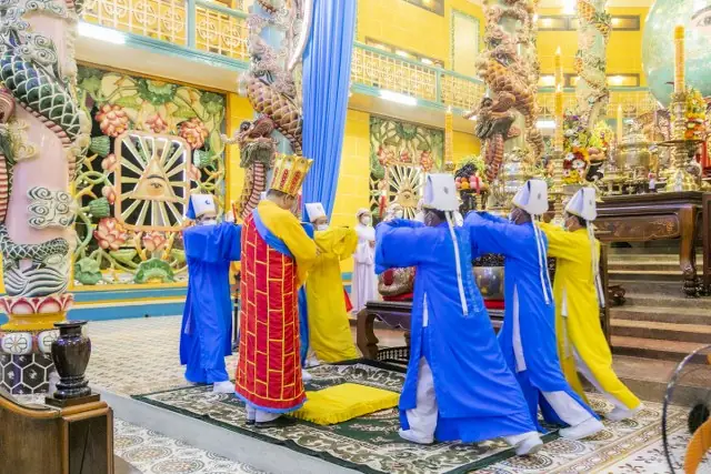 Cúng Đại Đàn Tòa Thánh Tây Ninh: Thời Gian, Nghi Thức Chi Tiết Và Lịch Lễ Hội Cả Năm