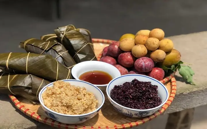 Hướng Dẫn Cúng Tết Đoan Ngọ (diệt Sâu Bọ) Đầy Đủ: Mâm Cúng, Văn Khấn, Thời Gian Và Ý Nghĩa Chính Xác