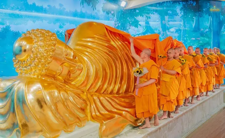 Cúng Dường Đức Phật Là Gì? Ý Nghĩa Và Cách Cúng Đúng Trong Đạo Phật Cúng Dường Đức Phật Là Gì? Ý Nghĩa Và Cách Cúng Đúng Trong Đạo Phật