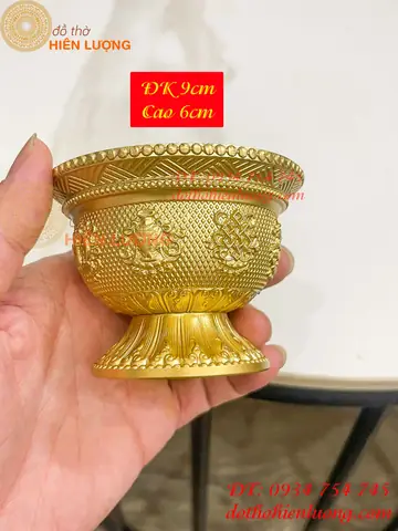 Hướng Dẫn Cúng Dường Mật Tông Chuẩn Nghĩa: Nghi Thức, Bộ 8 Món Và Ý Nghĩa Từng Vật Phẩm