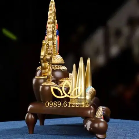 Hướng Dẫn Cúng Dường Mật Tông Chuẩn Nghĩa: Nghi Thức, Bộ 8 Món Và Ý Nghĩa Từng Vật Phẩm