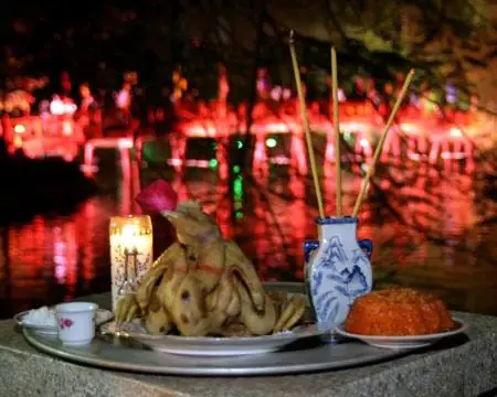 Hướng Dẫn Cách Cúng Gà Đông Tảo Đúng Nghi Thức: Ý Nghĩa, Chuẩn Bị Mâm Cúng Và Các Bước Thực Hiện Chi Tiết Hướng Dẫn Cách Cúng Gà Đông Tảo Đúng Nghi Thức: Ý Nghĩa, Chuẩn Bị Mâm Cúng Và Các Bước Thực Hiện Chi Tiết
