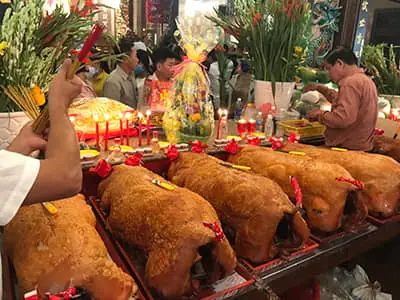 Cách Cúng Heo Quay Bà Chúa Xứ Chuẩn Nghi Thức, Ý Nghĩa Và Chọn Mua Đúng Chất Cách Cúng Heo Quay Bà Chúa Xứ Chuẩn Nghi Thức, Ý Nghĩa Và Chọn Mua Đúng Chất