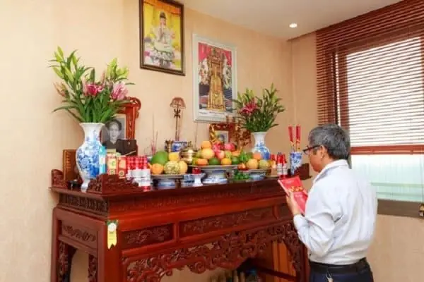 Hướng Dẫn Lập Bàn Thờ Từ A-z: Quy Trình, Nghi Thức, Văn Khấn Chuẩn Cho Gia Tiên, Thần Tài Và Các Trường Hợp Đặc Biệt