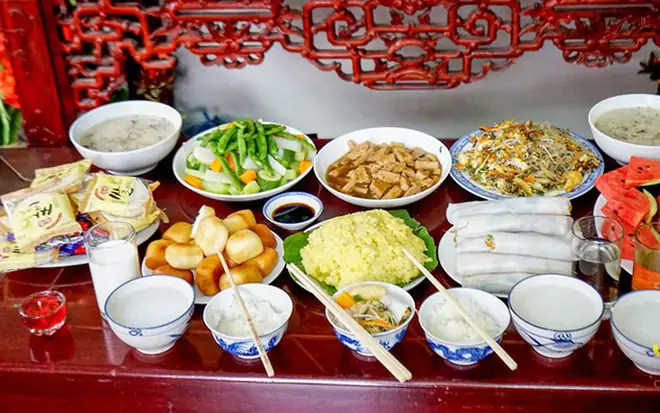 Cúng Mấy Bát Cơm Chuẩn Theo Phong Tục Việt Nam: Quy Tắc, Ý Nghĩa Và Cách Bày Đúng Chuẩn