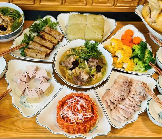Hướng Dẫn Mâm Cúng Mùng 2 Tết Đầy Đủ: Lễ Vật, Cách Bày, Văn Khấn Và Giờ Cúng Chuẩn Nhất Hướng Dẫn Mâm Cúng Mùng 2 Tết Đầy Đủ: Lễ Vật, Cách Bày, Văn Khấn Và Giờ Cúng Chuẩn Nhất