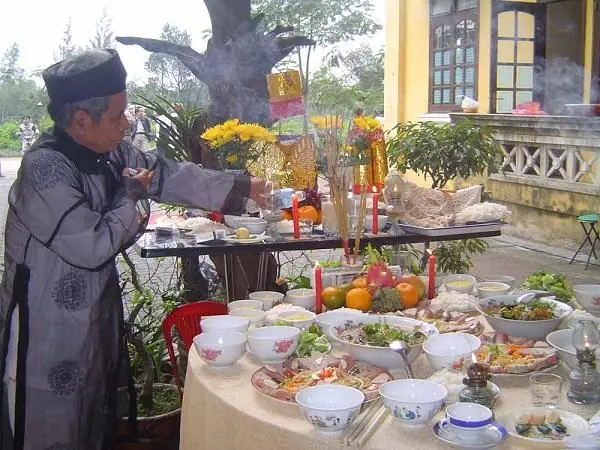 Cách Làm Bài Cúng Tất Niên Ngoài Sân Cuối Năm Chi Tiết Cho Gia Đình Việt Nam