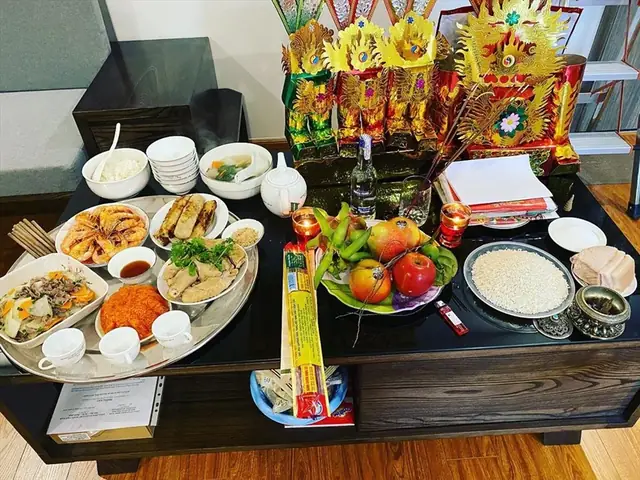 Giải Mã Ý Nghĩa Cúng Ông Công Ông Táo: Nguồn Gốc, Ngày Cúng, Mâm Cúng Đầy Đủ Và Điều Kiêng Kỵ