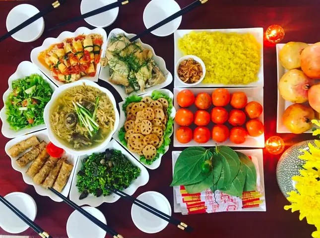 Hướng Dẫn Cúng Rằm Tháng 7 Tại Nhà Trọ Đơn Giản, Đúng Lễ: Văn Khấn, Lễ Vật, Thứ Tự Chi Tiết
