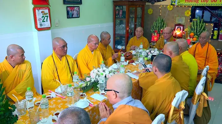 Cúng Trai Tăng Tại Nhà: Hướng Dẫn Nghi Thức, Ý Nghĩa Và Các Lưu Ý Quan Trọng