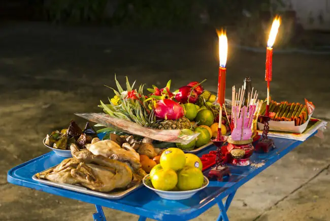 Hướng Dẫn Cách Cúng Vong Trong Nhà Đơn Giản, Chuẩn: Mâm Lễ, Văn Khấn Và Lưu Ý Quan Trọng