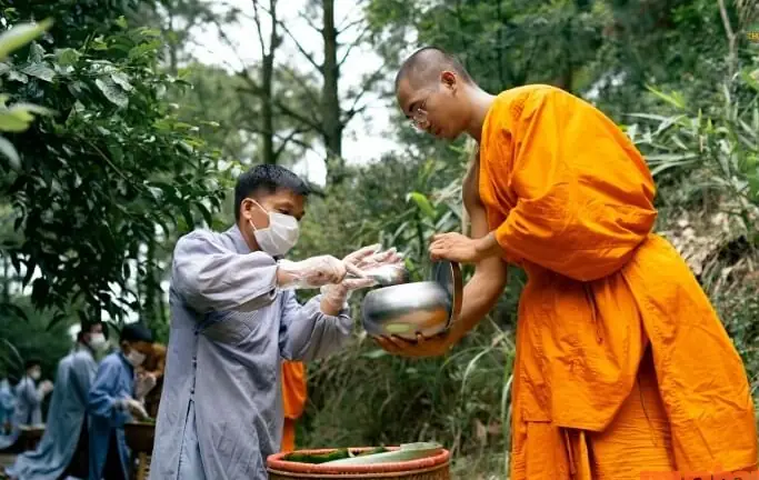 Cúng Vườn Hay Cúng Dường: Chữ Nào Đúng? Giải Nghĩa "cúng Dường" (cung Dưỡng) Và Đối Tượng Cúng Dường