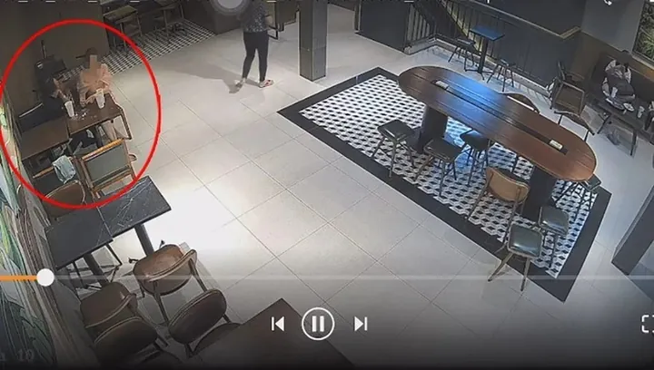100+ Ảnh Chế Đấm Bạn Gái Vì Đòi Mua Trà Sữa Siêu Hài Hước, Cực Chất 100+ Ảnh Chế Đấm Bạn Gái Vì Đòi Mua Trà Sữa Siêu Hài Hước, Cực Chất