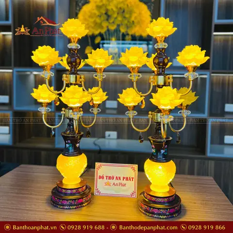 Đèn Điện Thờ Cúng: Chọn Mua Loại Nào Tốt, Có Nên Đặt Trên Bàn Thờ Không? Đèn Điện Thờ Cúng: Chọn Mua Loại Nào Tốt, Có Nên Đặt Trên Bàn Thờ Không?