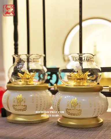 Hướng Dẫn Chọn Mua & Sử Dụng Đèn Thắp Dầu Thơm Cúng Phật: Ý Nghĩa, Loại, Cách Dùng Hiệu Quả